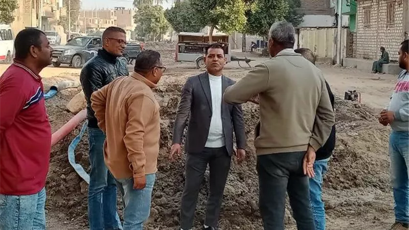 رئيس مركز الأقصر يتابع المشروعات الخدمية ورفع كفاءة النظافة