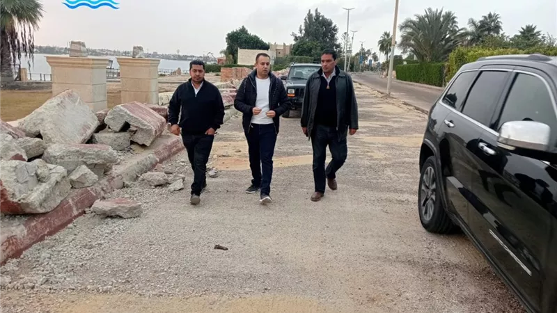 رئيس جهازالقري السياحية يتفقد مشروعات رفع كفاءة الطرق