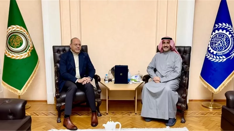 جبران يبحث الملفات المشتركة مع مدير عام منظمة العمل العربية