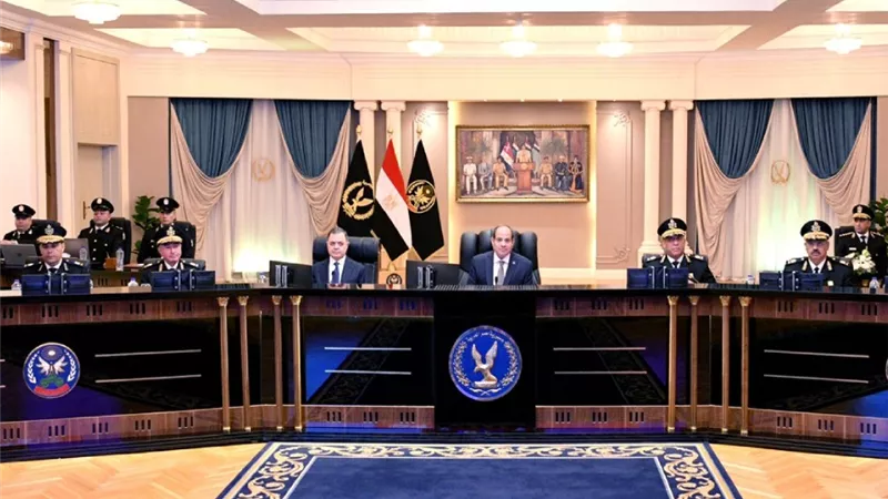 الرئيس يتابع اختبارات كشف الهيئة للطلبة والطالبات المتقدمين للالتحاق بكلية الشرطة