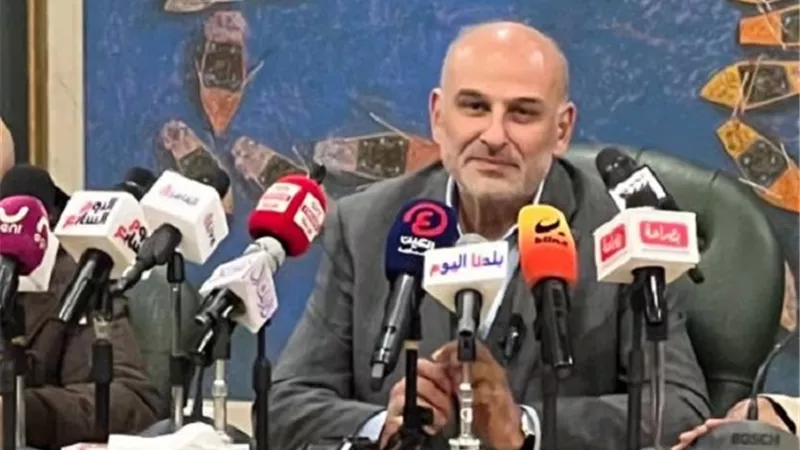 وصول الفنان جمال سليمان الى مقر نقابة الصحفيين
