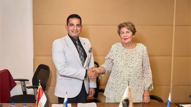 إجتماع مديري المستشفيات لمناقشة خطة اللجنة الإقليمية للدواء بمستش