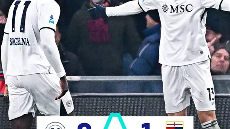 نابولى يفوز على جنوى بثنائية ويتصدر الدوري الإيطالي
