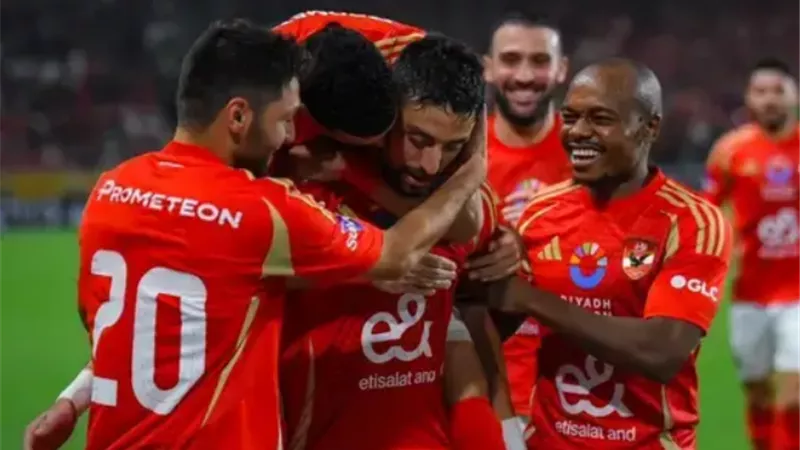 أبرزهم طاهر وعمر كمال.. غيابات الأهلي أمام شباب بلوزداد