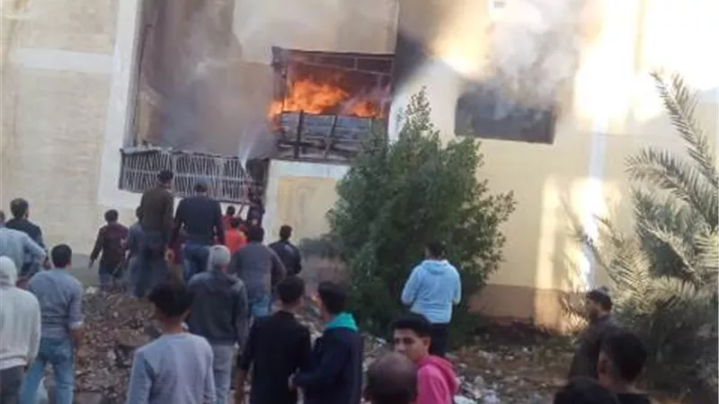 خسائر بملايين الجنيهات حريق هائل بمصنعين للأثاث بدمياط الجديدة