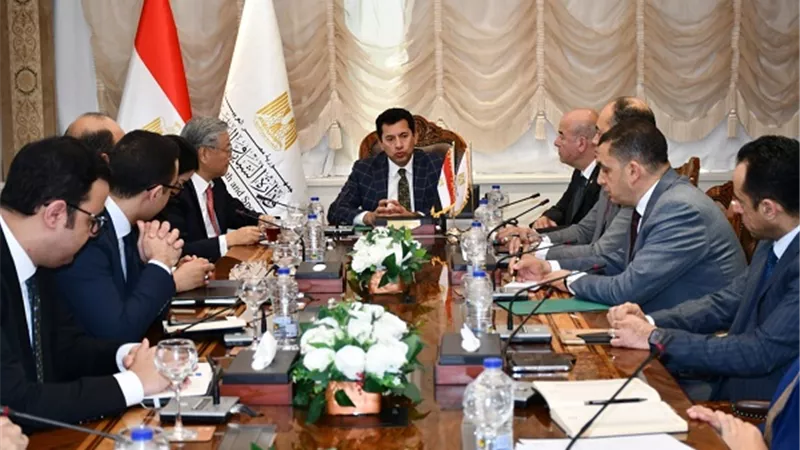 وزير الشباب يبحث التعاون الثنائي مع سفير كوريا الجنوبية