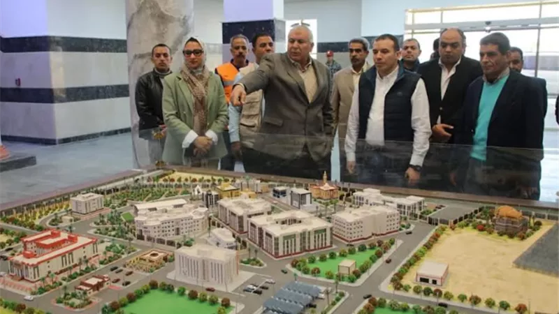 محافظ الوادي الجديد يستقبل رئيس هيئة الإسعاف المصرية
