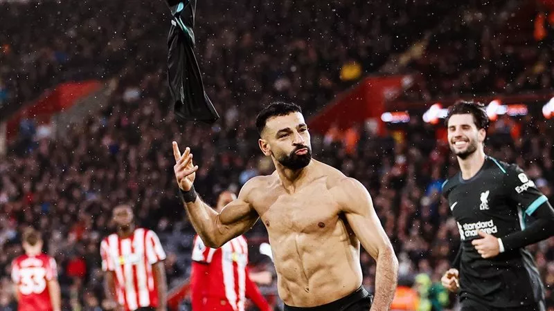 لا جديد.. أول تعليق من محمد صلاح على تجديد عقده مع ليفربول