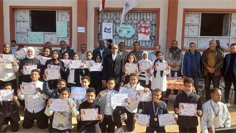 مدرسة بنجع حمادى تنظم احتفالا بمناسبة اليوم العالمي للغة العربية