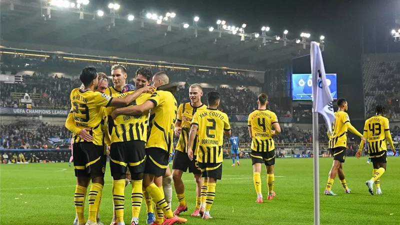 الدوري الألماني.. دورتموند يعود للانتصارات بثلاثية أمام فولفسبورج