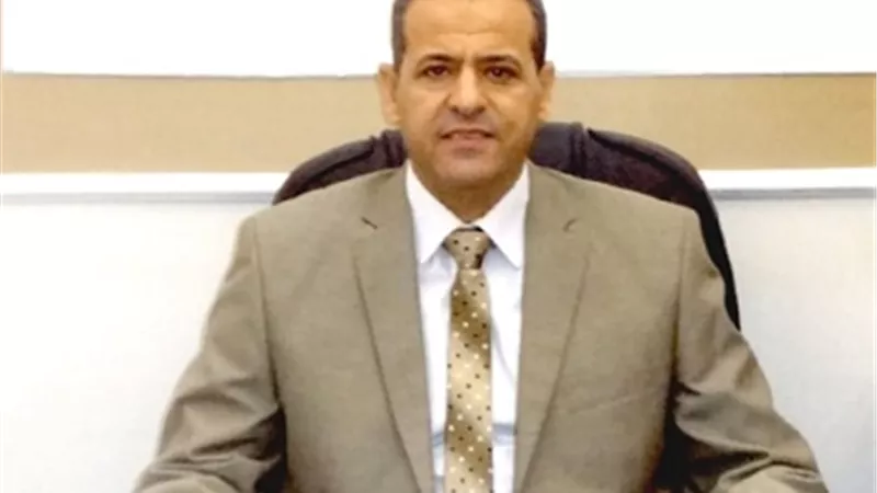 ٩٤ محل وباكية فى السوق الحضرى وتأهيل موقف الأقاليم بالأقصر