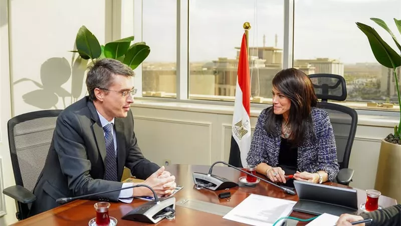 وزيرة التخطيط والبنك الدولي يُناقشان تعزيز الشراكة لدفع النمو والتشغيل