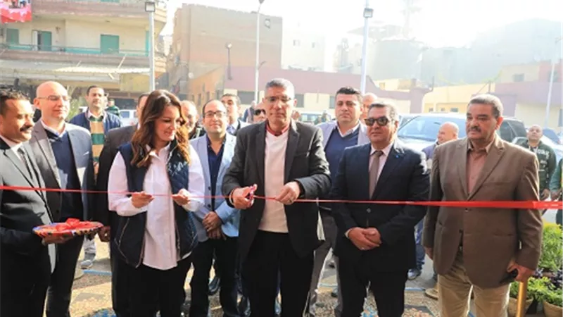 محافظ الجيزة يفتتح معرض السلع الغذائية والمستلزمات المنزلية