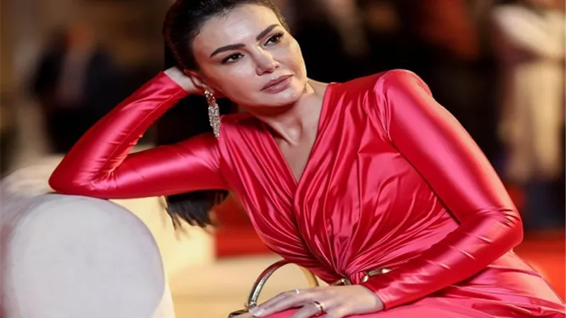 دينا فؤاد: أعشق تقديم الأدوار المركبة وأتمني تجسد سيرة سيدة الشاشة العربية
