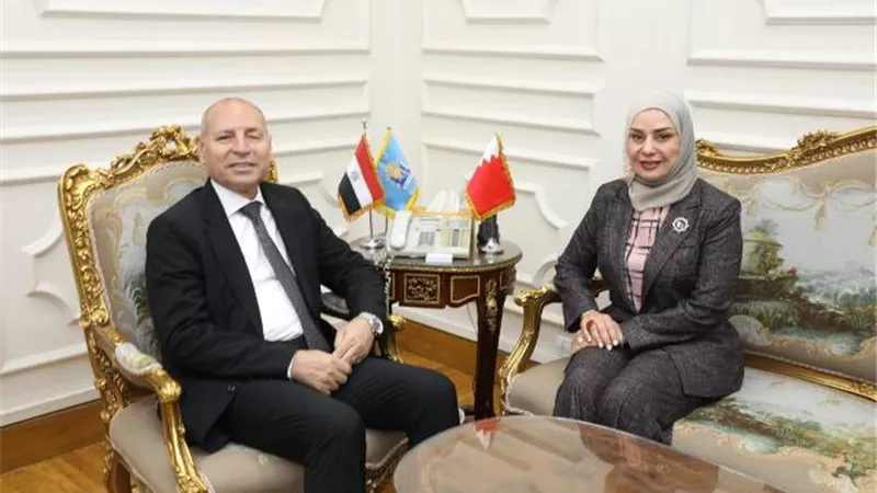بحث سبل التعاون بين القاهرة والبحرين فى التخطيط والصحة والتعليم والثقافة