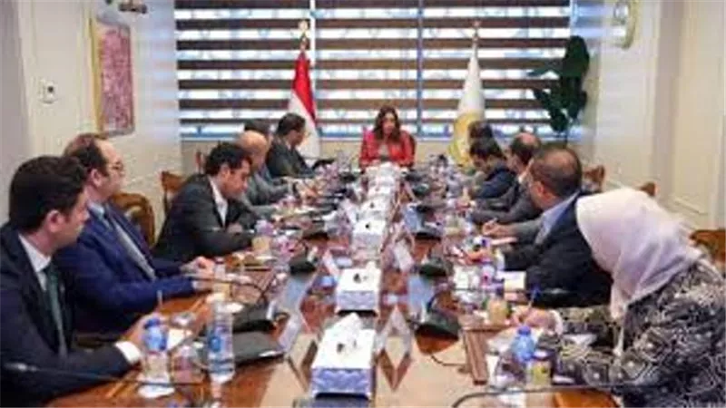 التنمية المحلية تدعو أصحاب المحال والأنشطة غير المرخصة لتقنين أوضاعهم