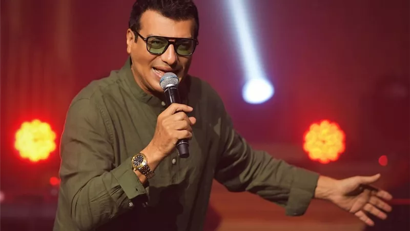 إيهاب توفيق ضيف الراديو 9090 احتفالا بالكريسماس.. الجمعة