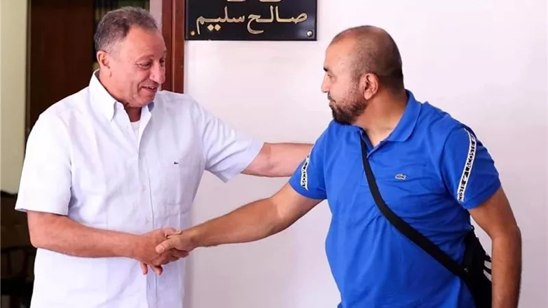 انتقد تصرفه تجاه جماهير الأهلي.. تفاصيل مكالمة الخطيب ومحمد رمضان