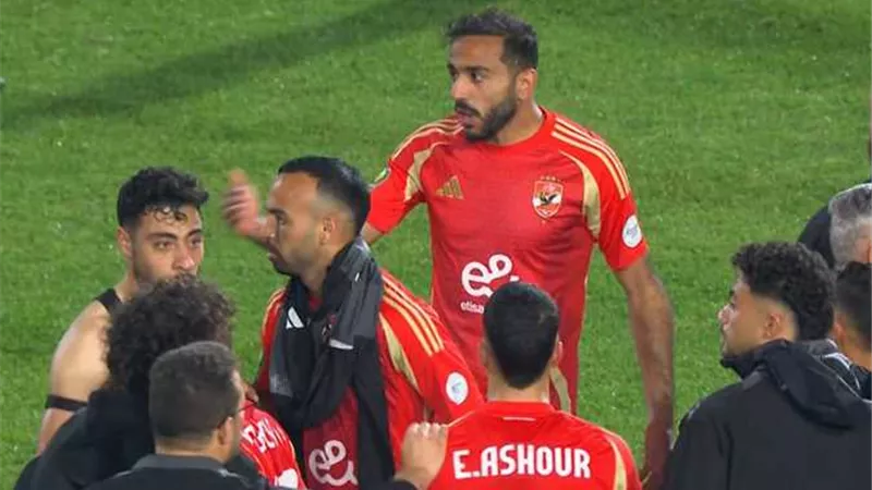 ما حدث بين كهربا والشناوي بعد مباراة شباب بلوزداد.. شاهد سيف زاهر