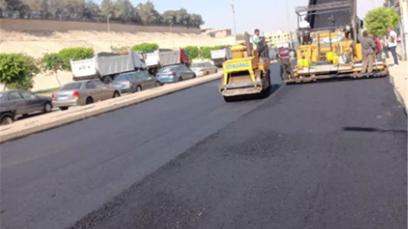 جهاز القاهرة الجديدة :الانتهاء من الأسفلت بالتجمع الثالث