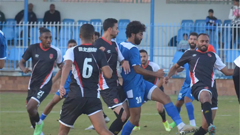المقاولون العرب ينفرد بالقمه والسكه تعادل مع الاتصالات