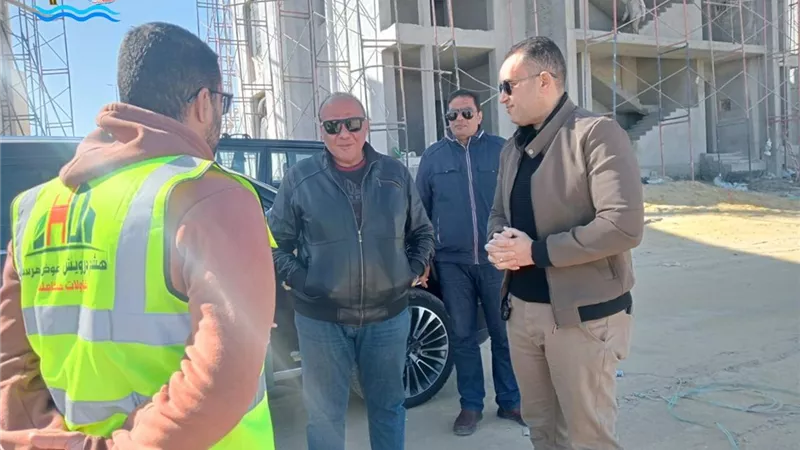 رئيس جهاز القرى السياحية يتفقد مشروعات مارينا العلمين