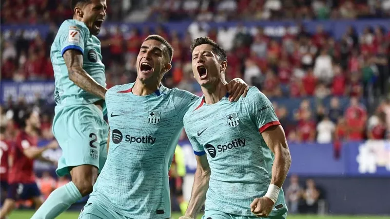 برشلونة يعلن تفاصيل إصابة مهاجمه.. وتقارير تحدد مدة غيابه