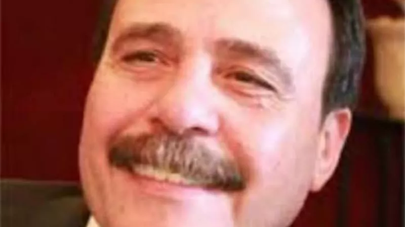 نقابة الخدمات الادارية تنعى 