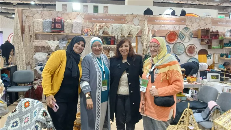 محافظ أسيوط يؤكد الإهتمام بإحياء الحرف اليدوية والتراثية