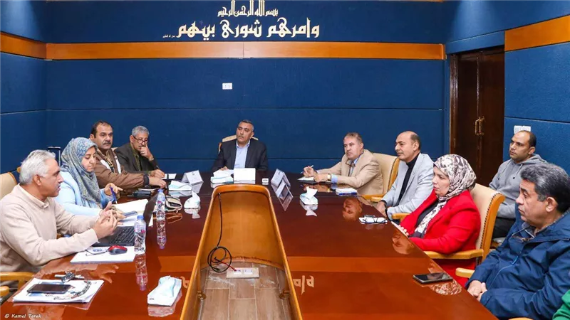 تجارب عملية بميناء دمياط تفترض تلوثا وحريقا وتعطل قاطرة بحرية