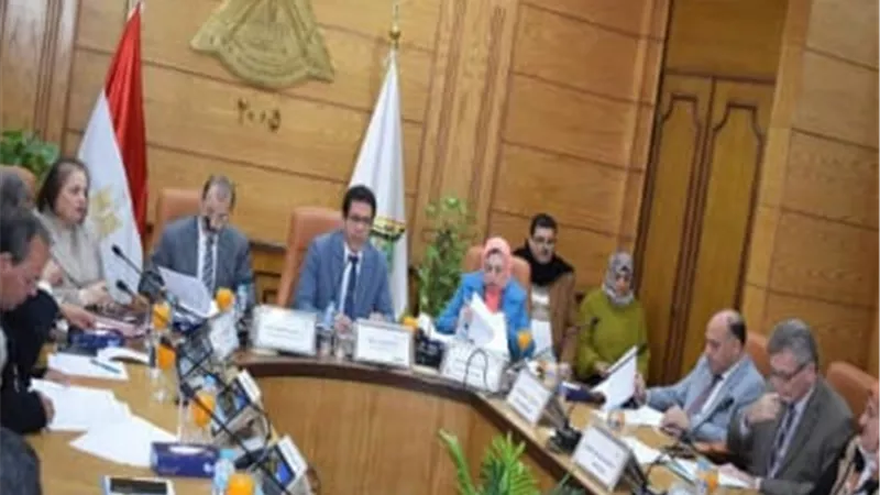 رئيس جامعة بنها: توفير بيئة مناسبة للطلاب لأداء الامتحانات