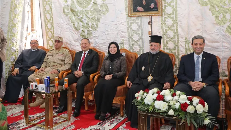 محافظ دمياط يزور كنيسة الروم الأرثوذكس