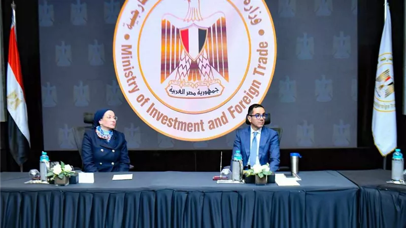 توقيع بروتوكول بين الرقابةعلى الصادرات والواردات وتنظيم ادارة المخلفات