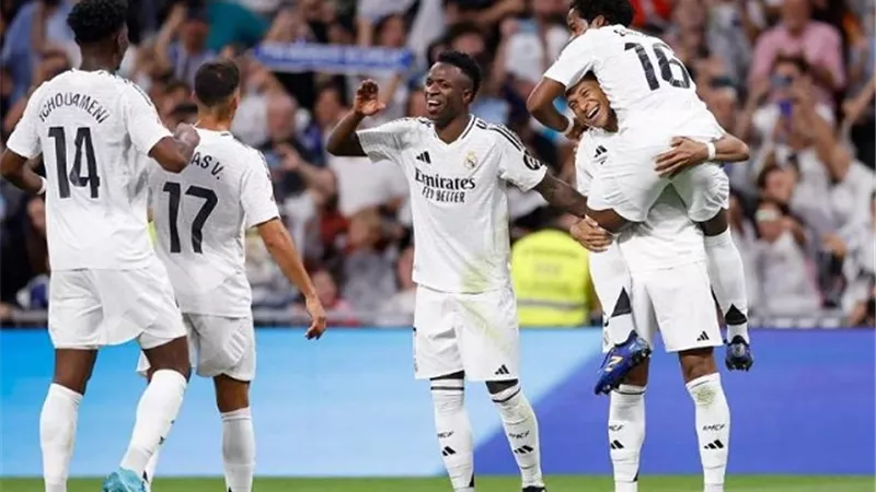 مهاجم ريال مدريد يرفض عرضا خياليا من مانشستر سيتي