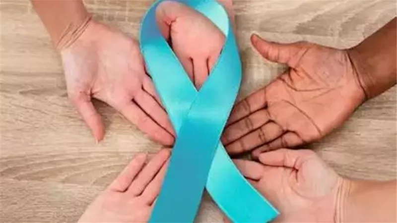 حملات توعية وتطعيم في المدارس والجامعات للوقاية من سرطان عنق الرحم