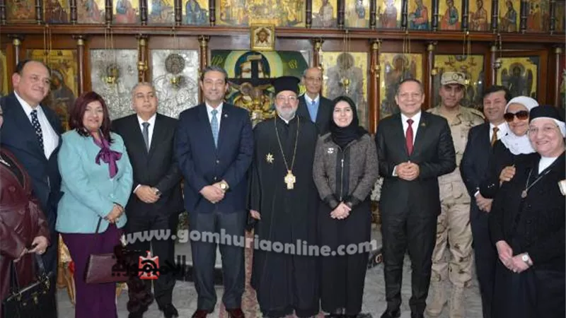 رئيس جامعة دمياط يزور كنيسة الروم الأرثوذكس للتهنئة بعيد الميلاد