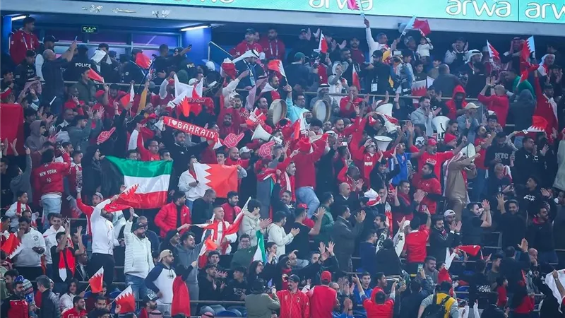 شاهد .. فرحة الجماهيرالبحرينية بثنائية على مدن فى الشباك العراقية