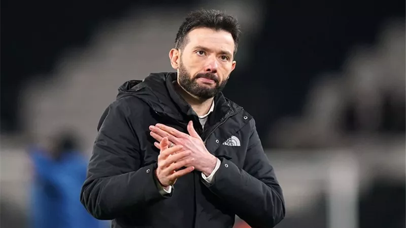 كارلوس كوربيران مديرا فنيا جديدا لفالنسيا الإسبانى