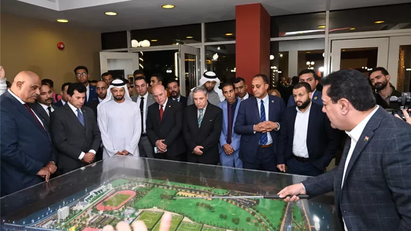 وزير الشباب يصطحب نظيره الإماراتي فى جولة بمركز التنمية الشبابية بالجزيرة