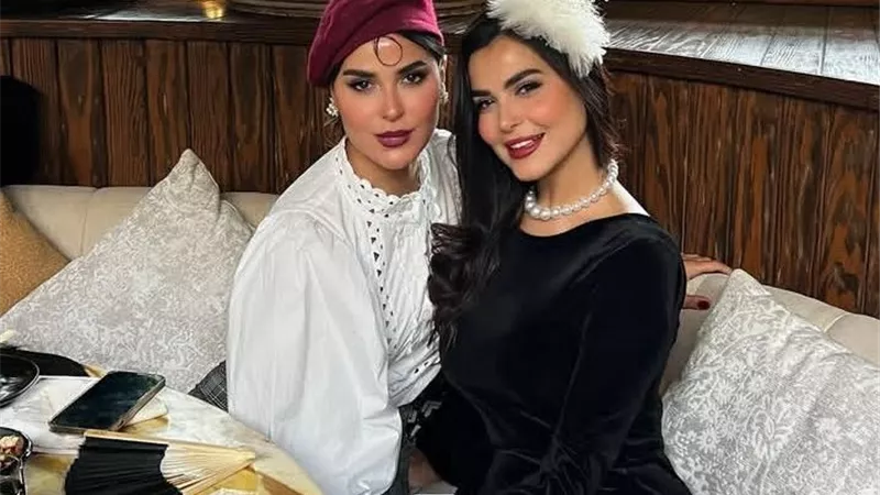 إحتفالاً بالكريسماس .. رانيا ونورهان منصور يشعلان السوشيال ميديا
