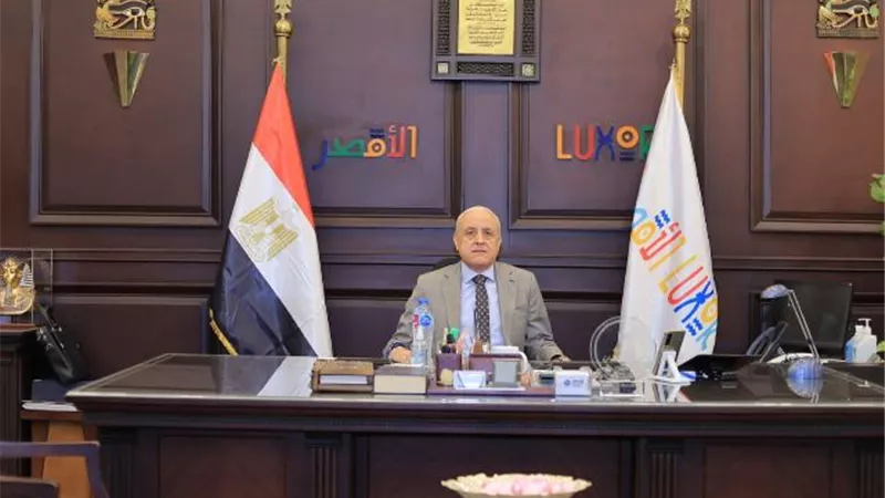 محافظ الأقصر يُجري تغييرات في رؤساء قرى أرمنت والقرنة