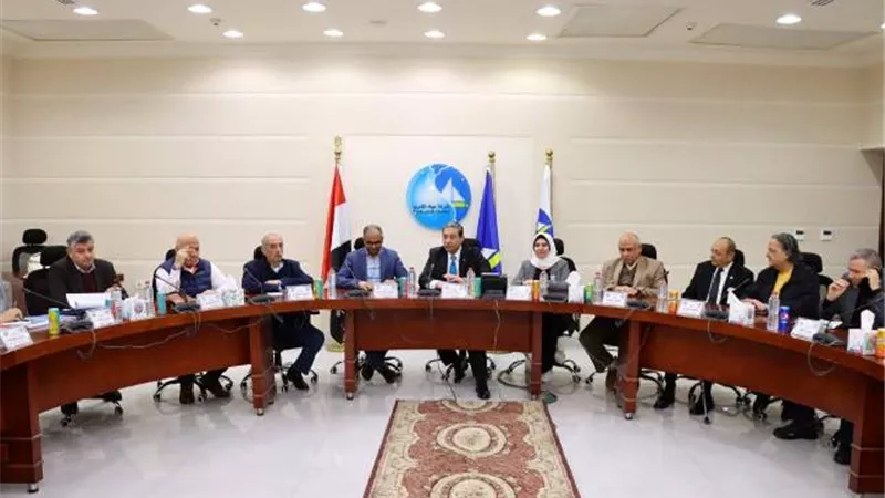 الشهابى وإسماعيل يتابعان مشروعات قطاع مياه الشرب والصرف الصحى