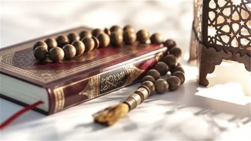 حكم من أخذ مصحفًا من الحرم الشريف