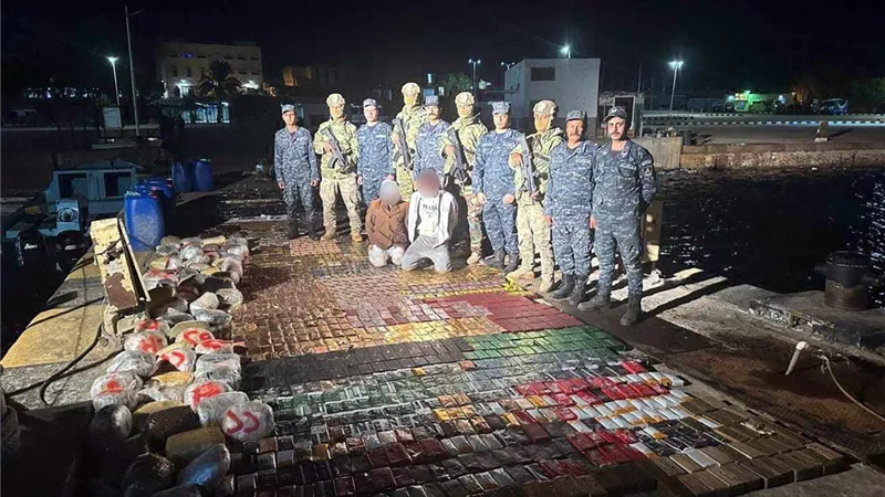 القوات البحريةتحبط تهريب كمية من المواد المخدرة عبر سواحل البحر الأحمر
