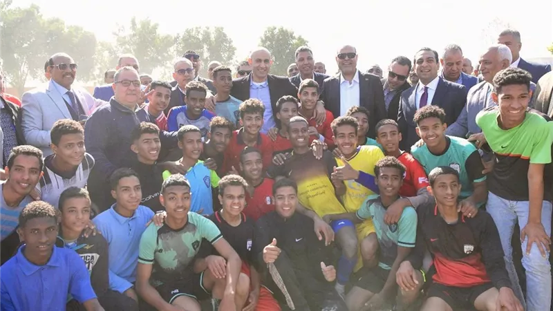 وزيرا العمل والتعليم يتابعان انتظام سير الدراسة بعددا من المدارس