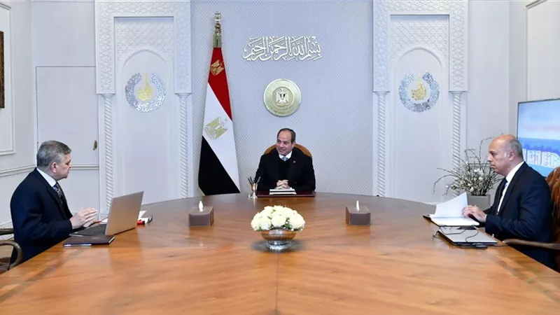 الرئيس السيسي يوجه باستمرار العمل على إنهاء مشروعات تطوير قناة السويس