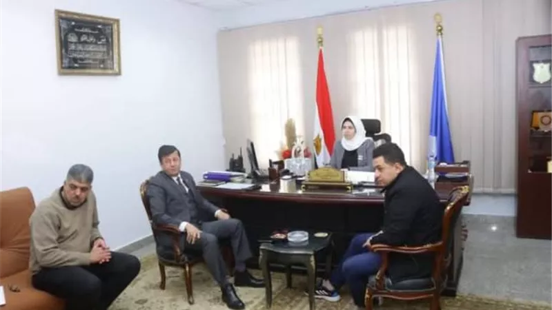 نائب محافظ دمياط تبحث تقنين أوضاع أراضي الإصلاح الزراعي
