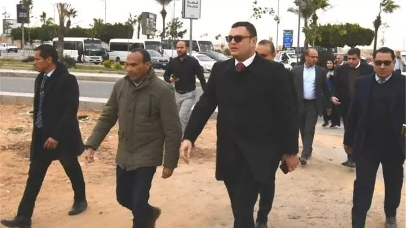 أسباب زيارة وزير الإسكان المفاجئة لمدينة بدر وقرراته بعد الجولة.. بالصور