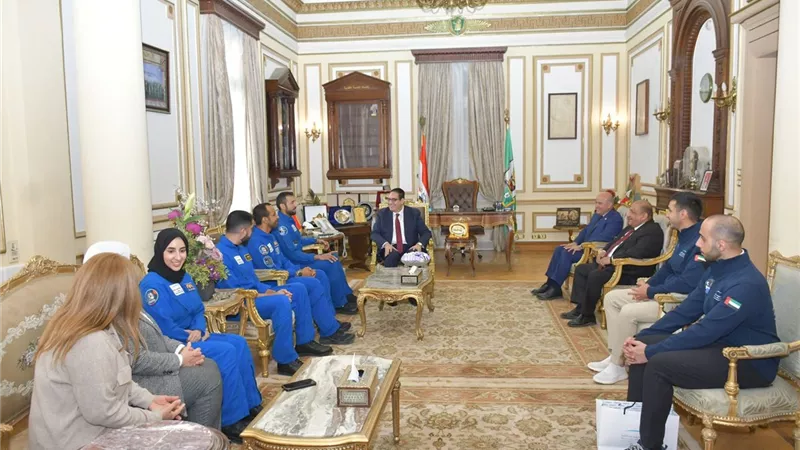 رئيس جامعة القاهرة يستقبل وزير الشباب الإماراتي ووفد رواد الفضاء