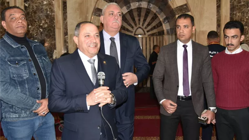 محافظ بورسعيد: حافظوا على مصر الشمعة المضيئة بالشرق الأوسط